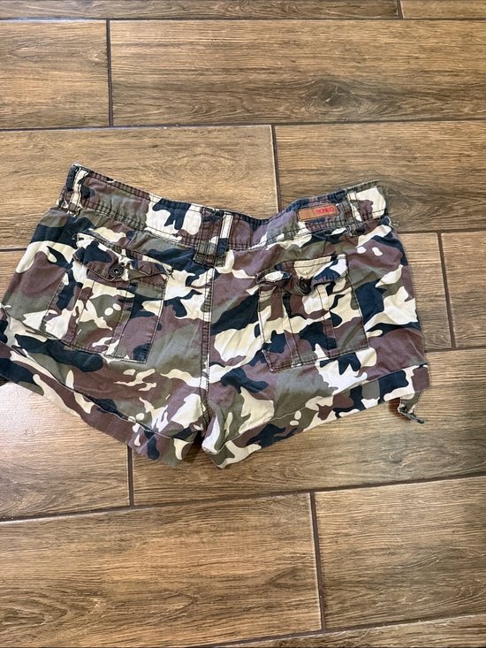 BONGO Pants - BONGO Women's Camo Cargo Shorts - Green/Brown